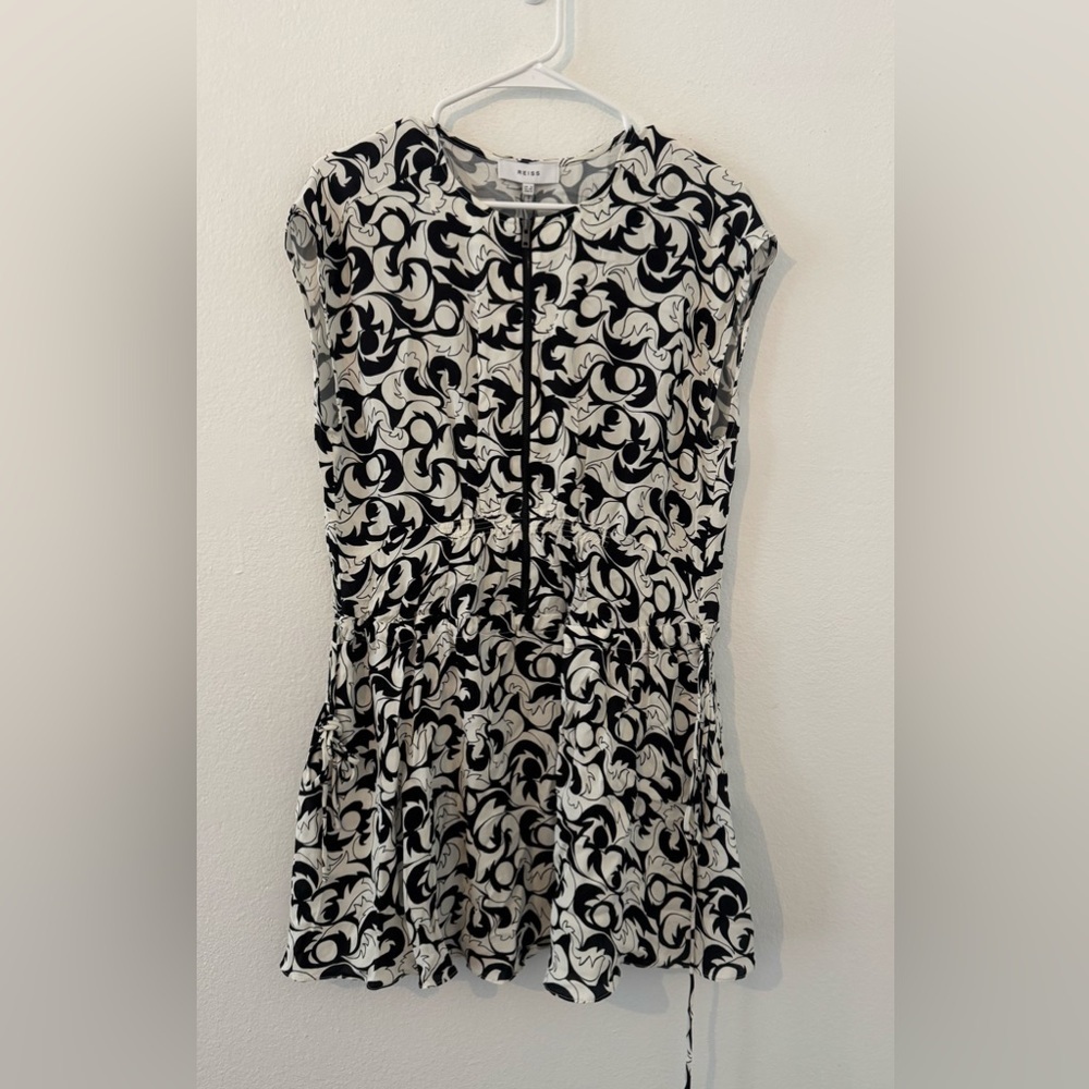 REISS MARIE GRAPHIC SWIRL PRINTED MINI DRESS BLACK/WHITE ABSTRACT NWT SIZE 4